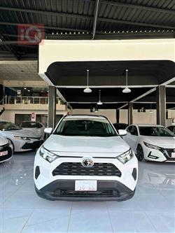 تۆیۆتا ڕاڤ 4